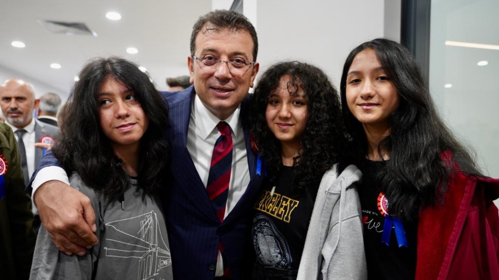 İmamoğlu:  Adaletsizliğe, eşitsizliğe dönük ortamları tamir etmeye