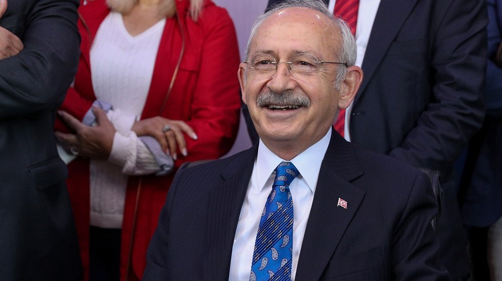 Kılı&ccedil;daroğlu'ndan yeni tweet: Milli Takımımızı y&uuml;rekten kutluyorum