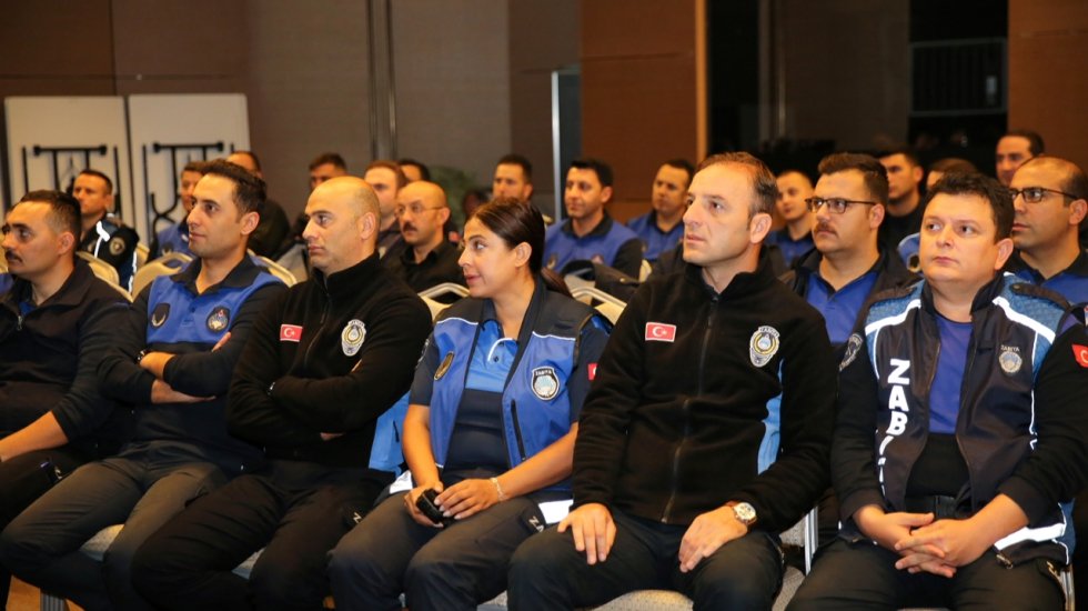 Küçükçekmece'de zabıta ekiplerine ‘’Zabıta Kanun Yönetmelik ve Mevzuatı Eğitimi"