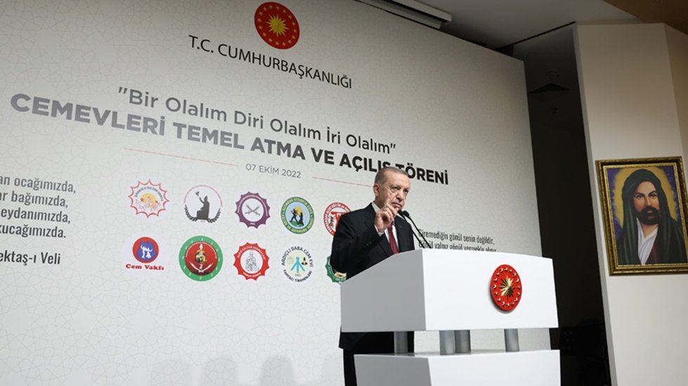 AKP, Cemevlerinin elektrik ve su giderinin karşılanmasını i&ccedil;eren yasa teklifini TBMM'ye sundu