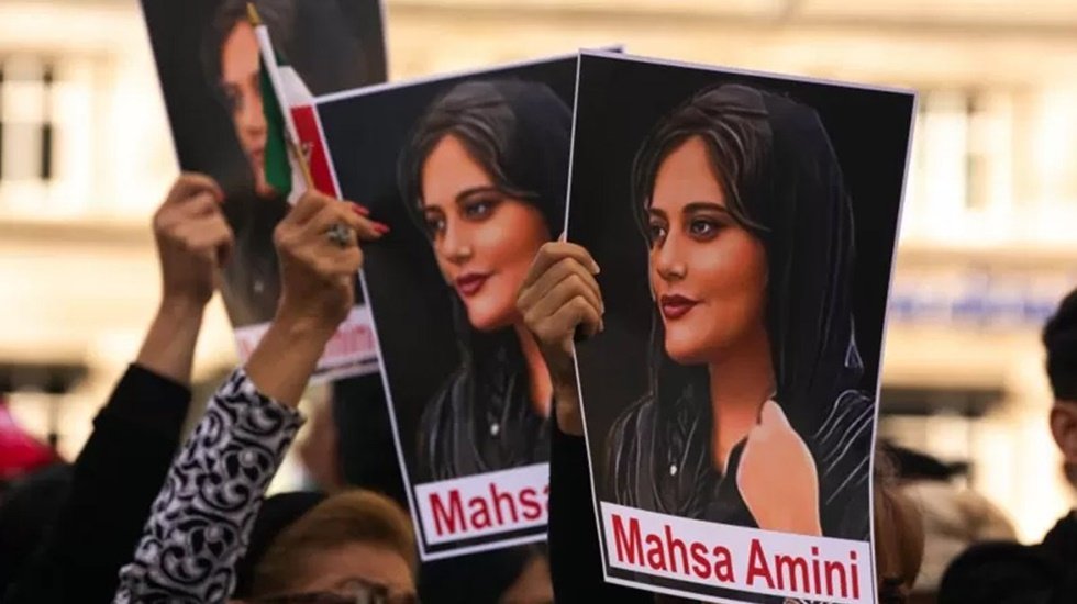 Mahsa Amini protestosunda g&ouml;zaltılar var&hellip;