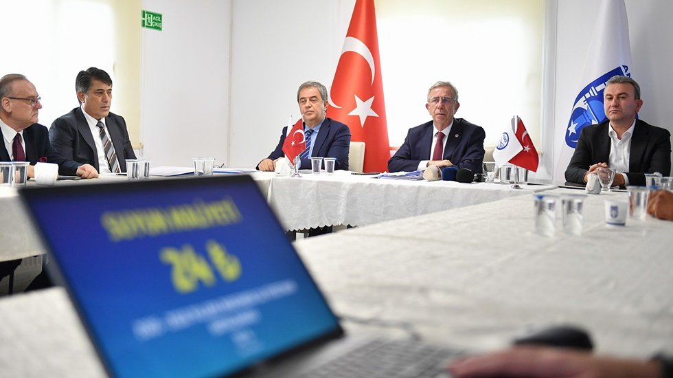 Mansur Yavaş: &ldquo;&Ccedil;alışmayan &ccedil;&ouml;p projelere ayıracak paramız yok"