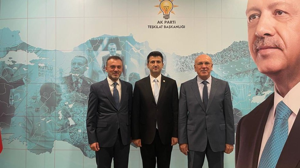 Mehmet Ali &Ccedil;elebi AKP'ye ge&ccedil;ti: "Topa&ccedil; d&ouml;nmeye başladı mı nerede duracağını bilemezsiniz"&nbsp;