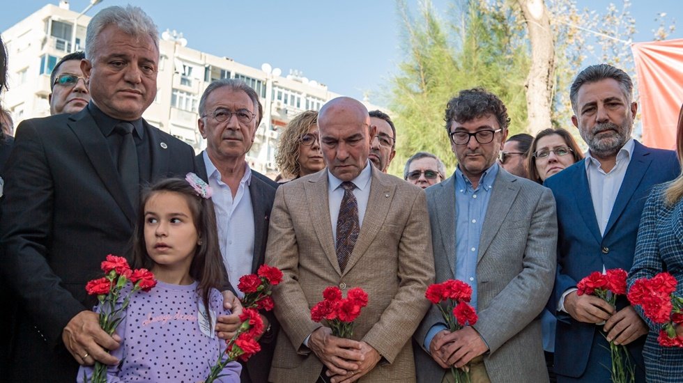 Soyer&rsquo;den Depremzedelere: &ldquo;Bu can bu bedende durduk&ccedil;a yanınızda olacağım&rdquo;