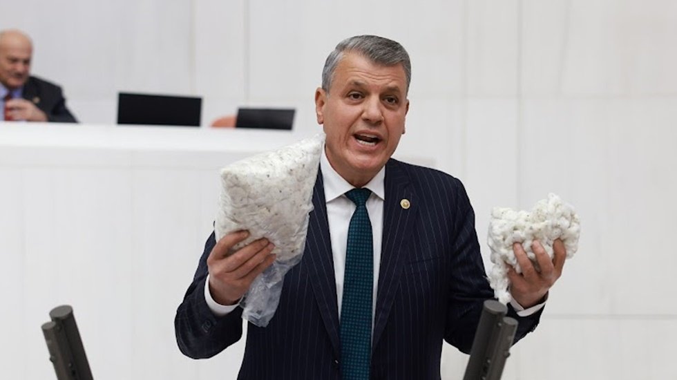 AKP iktidarı d&ouml;neminde pamuk &ccedil;ift&ccedil;inin kefeni oldu