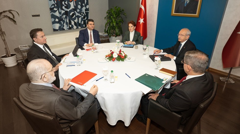 6&rsquo;lı masanın &uuml;zerinde &ccedil;alıştığı &lsquo;baş&ouml;rt&uuml;s&uuml;&rsquo; teklifinde neler var?
