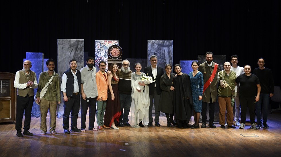 &ldquo;Bize Kalan Azizlikler&rdquo; seyirciyle buluştu