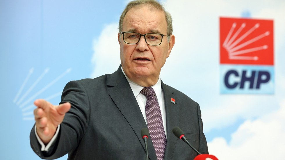 &Ouml;ztrak'tan se&ccedil;mene: Kırıldım, k&uuml;st&uuml;m, &uuml;z&uuml;ld&uuml;m diye m&uuml;cadeleyi bırakamayız