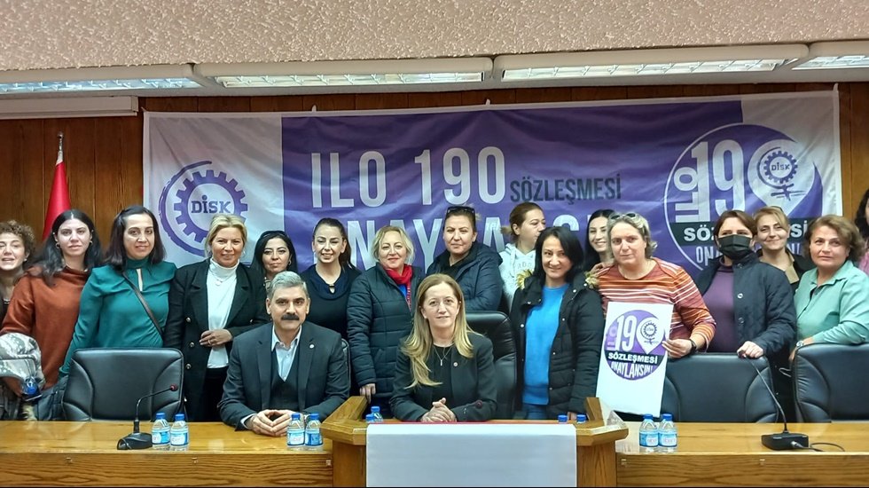 DİSK: Yasalar uygulansın, ILO&rsquo;nun 190 sayılı şiddet ve taciz s&ouml;zleşmesi onaylansın!