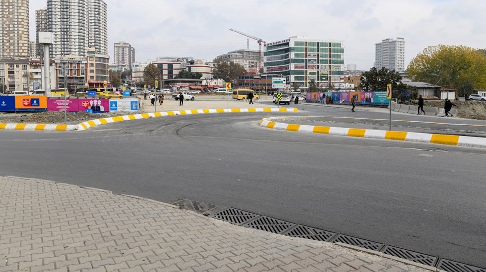 Esenyurt’ta trafik yoğunluğu en aza indiriliyor