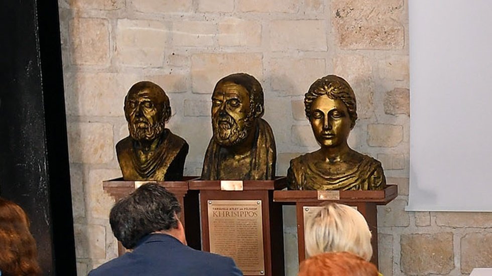 Felsefe Penceresinden &lsquo;Savaş ve Barış&rsquo;