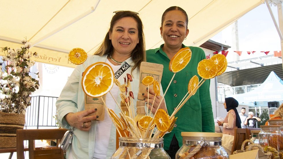 Festivallerde sosyal hayat canlanıyor, esnaf kazanıyor