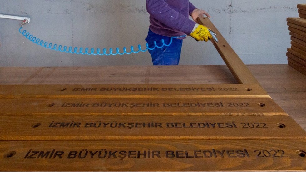 Kent Mobilyaları Fabrikası&rsquo;ndan hem belediye b&uuml;t&ccedil;esine hem kent ekonomisine katkı