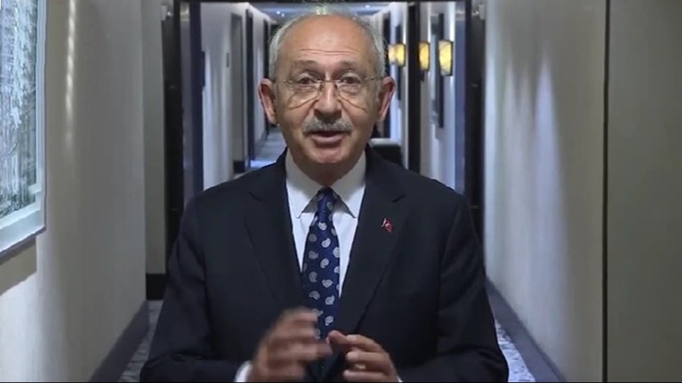 Kılı&ccedil;daroğlu ingiltere'den seslendi: "Bay Kemal Londra'da ne mi yapıyor; buyurun a&ccedil;ıklıyorum"