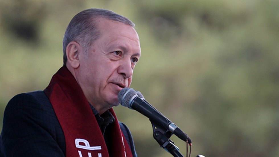 Kılı&ccedil;daroğlu'nun İngiltere ziyaretini hedef alan Erdoğan: "Ya sen nerelere gittiğinin farkında mısın?"