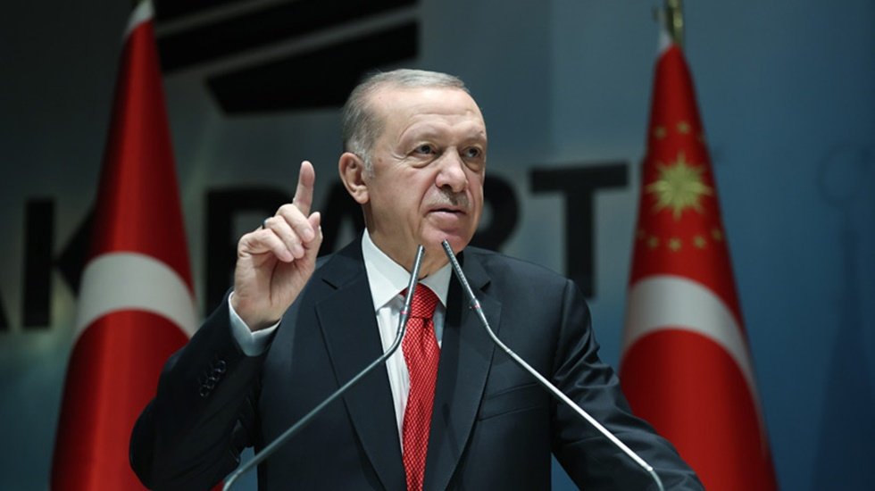 Yurtdışına gidenlere 's&uuml;fli hevesler' diyen Erdoğan'dan 'U' d&ouml;n&uuml;ş&uuml;...