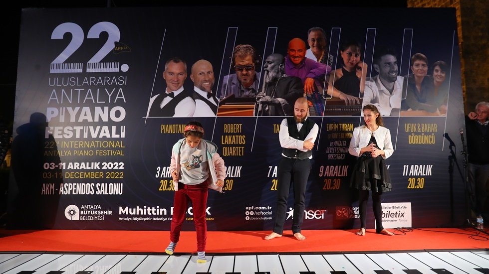 Piyano ile darbuka Antalya'da buluştu!