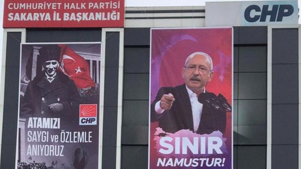 Sakarya'da "sınır namustur" pankartı...