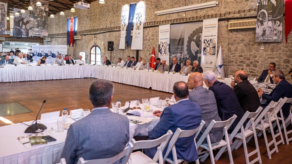 Sanayici, t&uuml;ccar ve esnaf İktisat Kongresi&rsquo;nde buluşacak