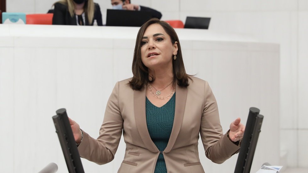 &Uuml;lke yardımların artmasıyla &ouml;v&uuml;nen bir bakanlık g&ouml;r&uuml;yor...