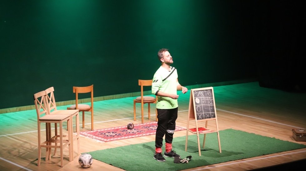 &ldquo;12 Numaralı Adam&rdquo; Kartal&rsquo;da sahneye &ccedil;ıktı