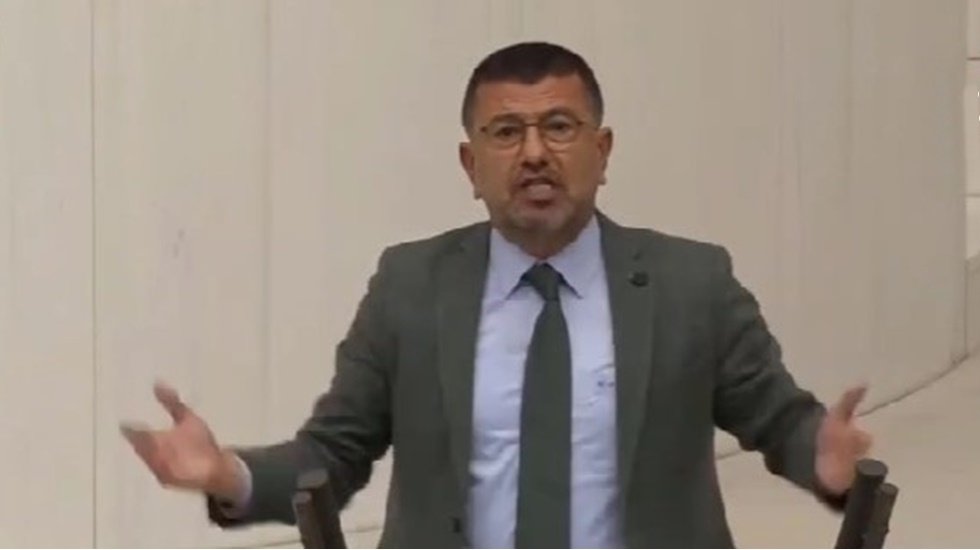 Veli Ağbaba: TSK'da Suriyeli subay ve askerler var