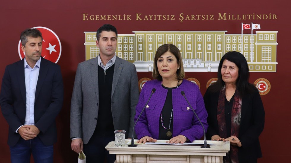 Beştaş: AKP, katliamların failleri ile işbirliği yapıyor