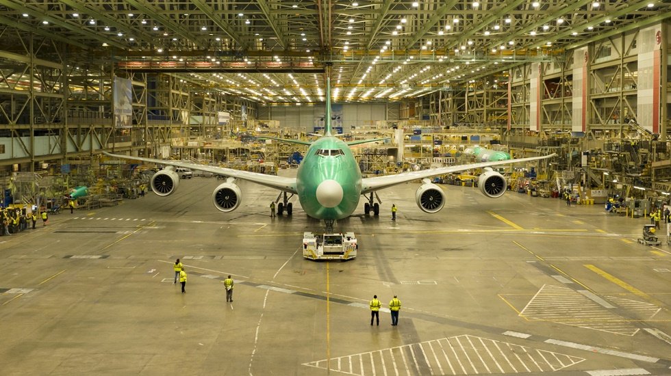 Boeing'in son 747 uçağı Everett Fabrikası’ndan ayrılıyor
