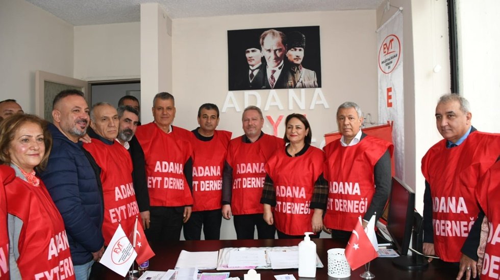 CHP&rsquo;nin Adanalı milletvekillerinden EYT&rsquo;lilere tam destek