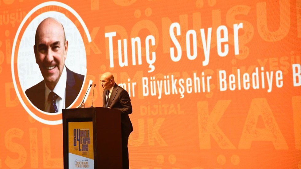 Cumhuriyetin ikinci y&uuml;zyılına doğru amacımız umudu &ouml;rg&uuml;tlemek