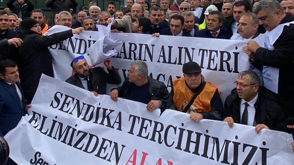 Hepimiz Tıbbiyeli Hikmetiz. Ferman onlarınsa meydanlar da bizimdir.