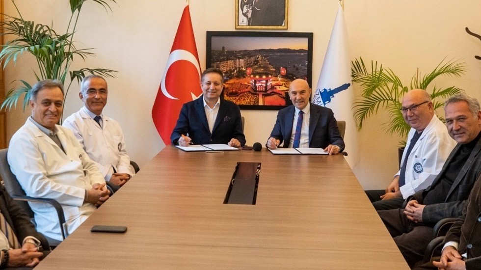 İBB, Eşrefpaşa Hastanesi, Vehbi Ko&ccedil; Vakfı Sağlık Kuruluşları ile iş birliği protokol&uuml; imzalandı.