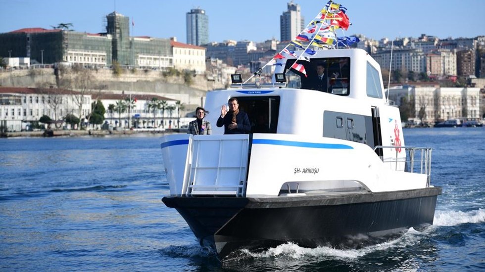 İstanbullular elektrikli deniz taksilerine kavuştu