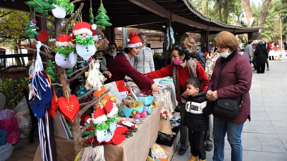 İzmirlilerin yılbaşı hediyeleri Bornovalı kadınlardan