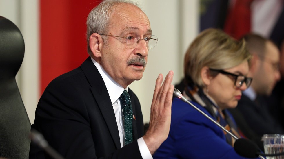 Kılı&ccedil;daroğlu: Kadınlara uygulanan "cam tavanı" kadınlarla birlikte parampar&ccedil;a edeceğiz"