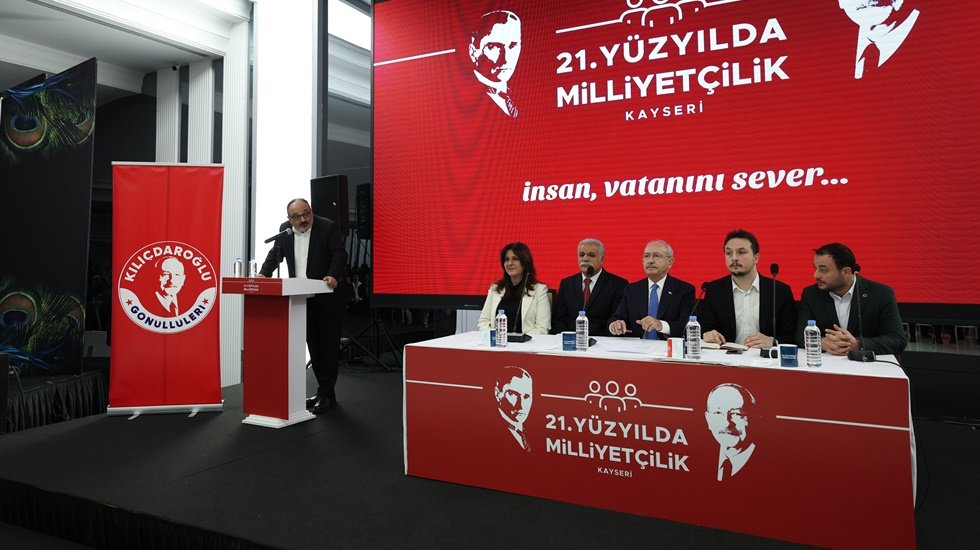 Kılı&ccedil;daroğlu, '&Uuml;lk&uuml;c&uuml; kanaat &ouml;nderleri' ile bir araya geldi
