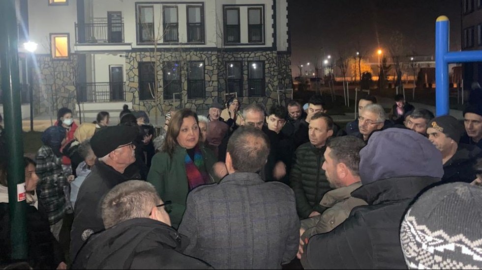 Mahalle sakinleri: "Kemik fabrikasının kokusundan cam kapı a&ccedil;mıyoruz"