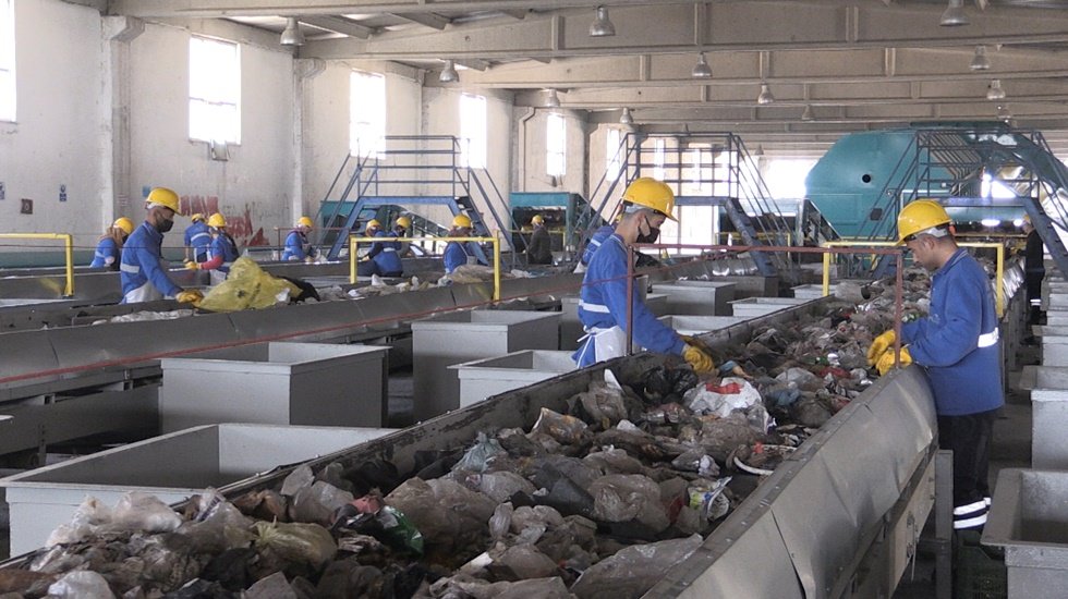 Manavgat tesislerinde hem atıklar ekonomiye kazandırılıyor hem de enerji &uuml;retiliyor