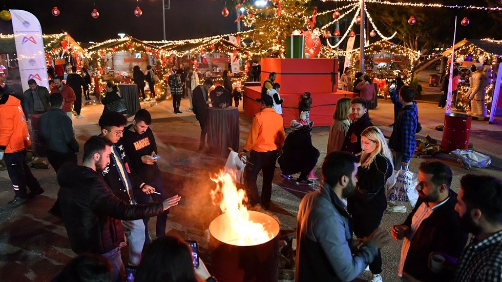 Mersin&rsquo;de yeni yıl coşkusu başladı