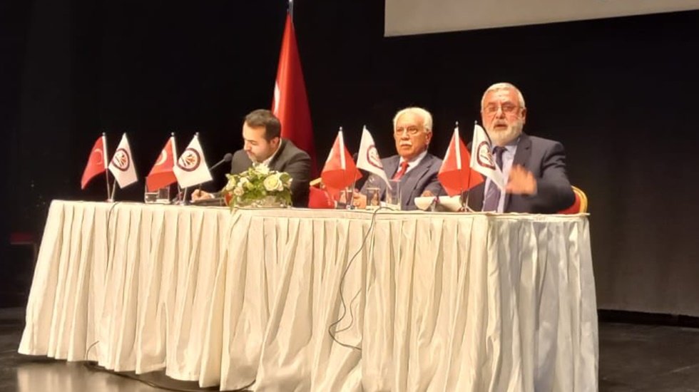 Metiner: &ldquo;Erdoğan&rsquo;a d&uuml;şmanlık eden K&uuml;rt&rsquo;&uuml;n K&uuml;rtl&uuml;ğ&uuml; ş&uuml;pheli. Sen Amerika&rsquo;nın K&uuml;rt&rsquo;&uuml; olabilirsin"