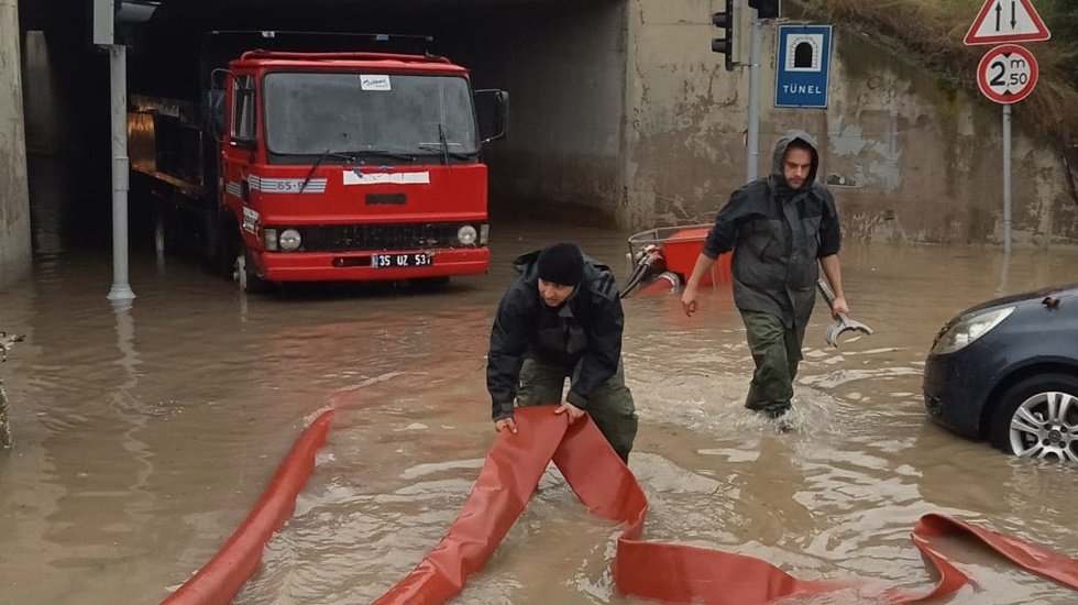 24 il i&ccedil;in sarı kodlu yağış uyarısı