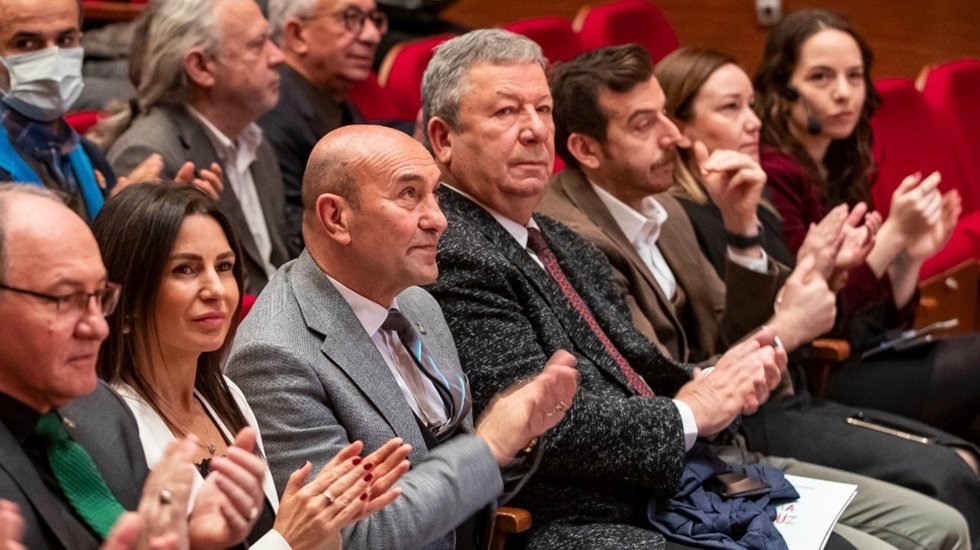Soyer: &ldquo;Bebekten katil yaratan d&uuml;zenle m&uuml;cadele ediyoruz&rdquo;