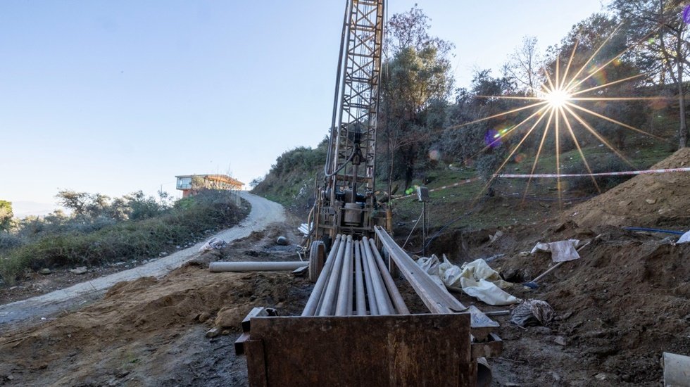 Tire&rsquo;de i&ccedil;me suyu sondaj kuyusu &ccedil;alışmaları s&uuml;r&uuml;yor...