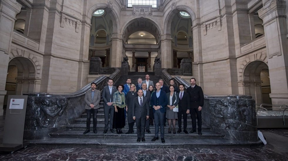 Tun&ccedil; Soyer, Hannover İzmir Ofisi'nin a&ccedil;ılışını yaptı