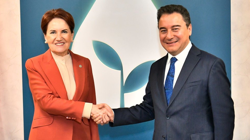 Deva Partisi'nden &ccedil;ağrı: &ldquo;İYİ Parti'ye ittifakımızın kapısı yarın 14.00&rsquo;e kadar a&ccedil;ık&rdquo;
