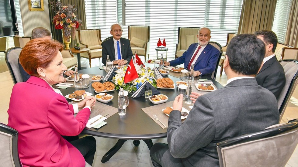 Altılı masa toplantısının ardından Liderlerden a&ccedil;ıklama&hellip;