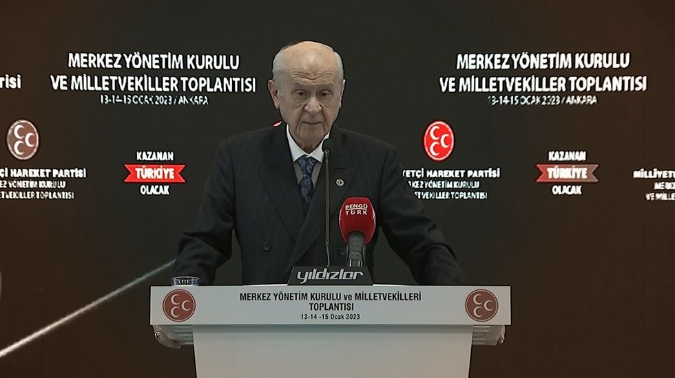 Bah&ccedil;eli: &ldquo;Se&ccedil;imi kan g&ouml;l&uuml;ne &ccedil;evirmek i&ccedil;in pusuda bekleyenler aklını başına alsın&rdquo;