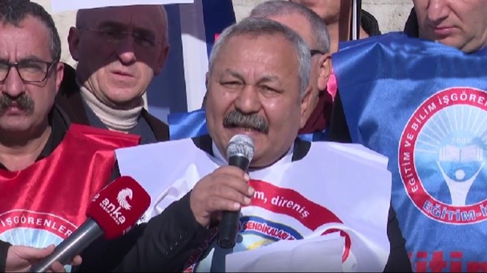 Birleşik Kamu-İş': &ldquo;AKP, krizin faturasını bir kez daha &ccedil;alışanların ve emeklilerin sırtına y&uuml;klemiştir&rdquo;