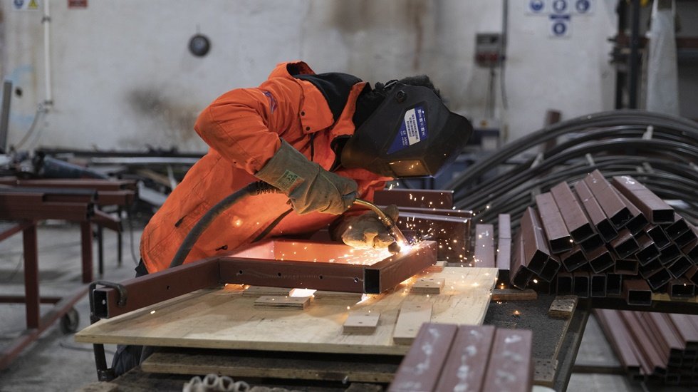 B&uuml;y&uuml;kşehir&rsquo;in at&ouml;lyeleri arı gibi &ccedil;alışıyor, binlerce &uuml;r&uuml;n &uuml;retiliyor