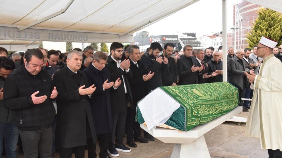 Camide okutacağı mevlidin, m&uuml;ft&uuml;l&uuml;k tarafından engellendiği iddia edilen Kani Torun'dan ilk a&ccedil;ıklama